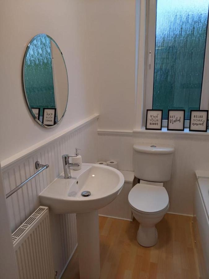 Glenclova - No 5 Bellyeoman, Bright Two Bedroom Apartment Dunfermline Exterior photo